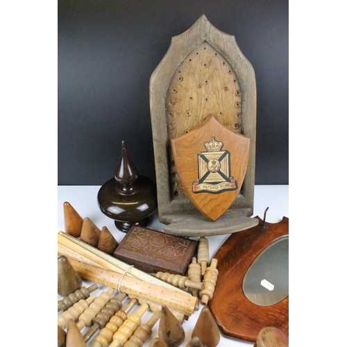 481 - Collection of wooden items / treen to include leadworking turnpins, mirror, auctioneer's gavel, 'The... 