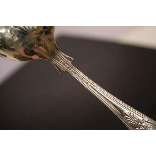 482 - Windsor Challis (Silver) Ltd twelve setting canteen of silver plated Kings pattern cutlery, together... 