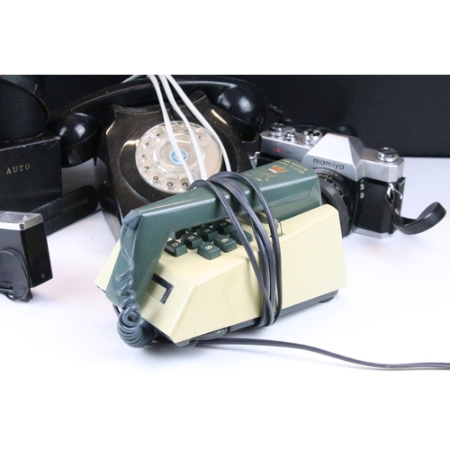 484 - Two vintage telephones to include 'The Queen's Silver Jubilee' telephone, a Mamiya MSX 500 camera, T... 