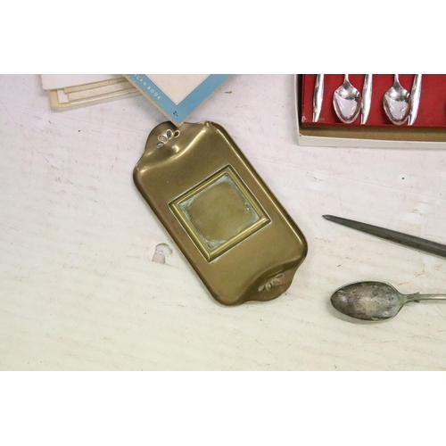 485 - Collection of silver plated flatware together with a pair of silver plated candlesticks, a quantity ... 