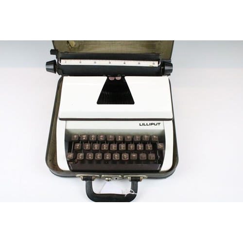 512 - Lilliput childs typewriter, cased