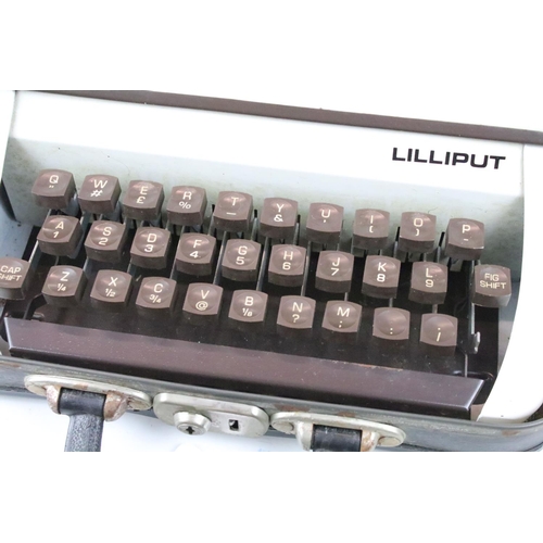 512 - Lilliput childs typewriter, cased