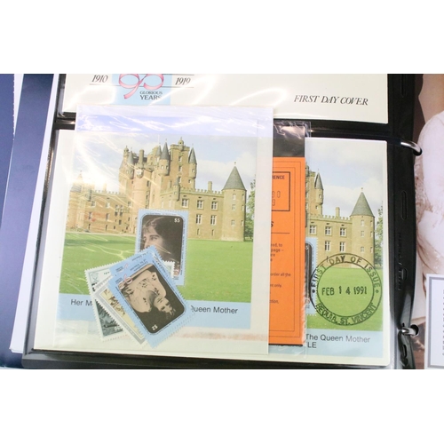 395 - Collection of postcards, cigarette cards, picture cards, first day covers, etc, featuring The Royal ... 