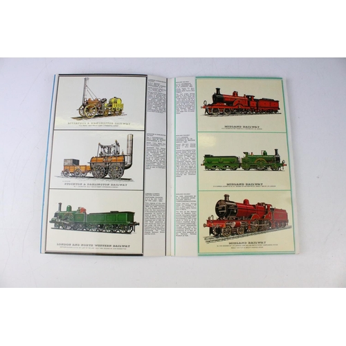 395 - Collection of postcards, cigarette cards, picture cards, first day covers, etc, featuring The Royal ... 