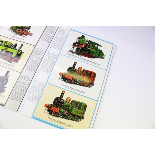 395 - Collection of postcards, cigarette cards, picture cards, first day covers, etc, featuring The Royal ... 