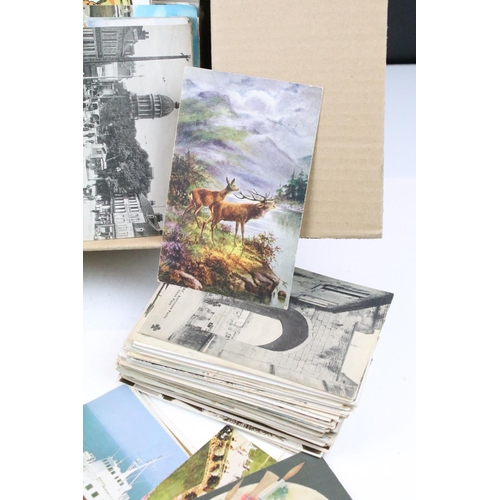 396 - Large collection of pre-WW2 postcards to include British and international examples, the subjects fe... 