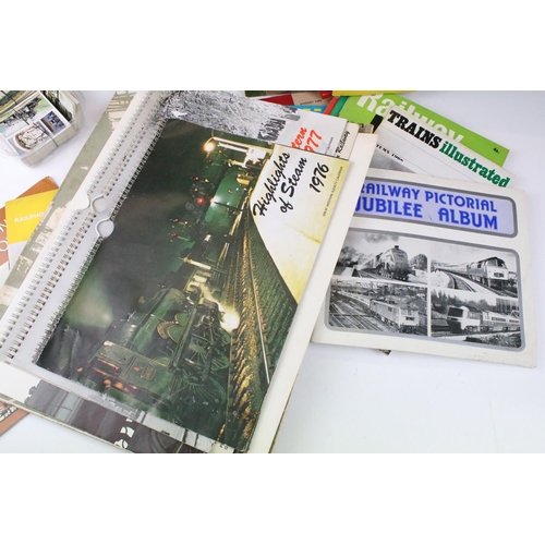 399 - Railwayana - A collection of vintage ephemera, books, booklets, cigarette cards (Wills+, 3 full sets... 