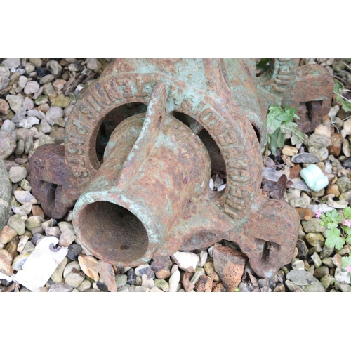 522 - Pair of Ayres Patent cast iron Cavendish Tennis Posts bases