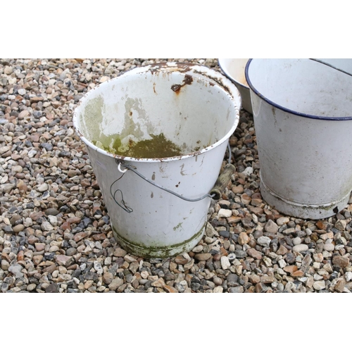 523 - Advertising - A cast iron Hudsons Soap dog water trough, together with a group of five enamel bucket... 