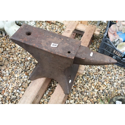 526 - Heavy duty blacksmiths anvil, approx 61cm W x 29cm H
