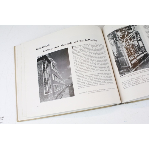 405 - Books - Five 1930's Art Deco 'Decorative Art' yearbooks, together with three other period design boo... 