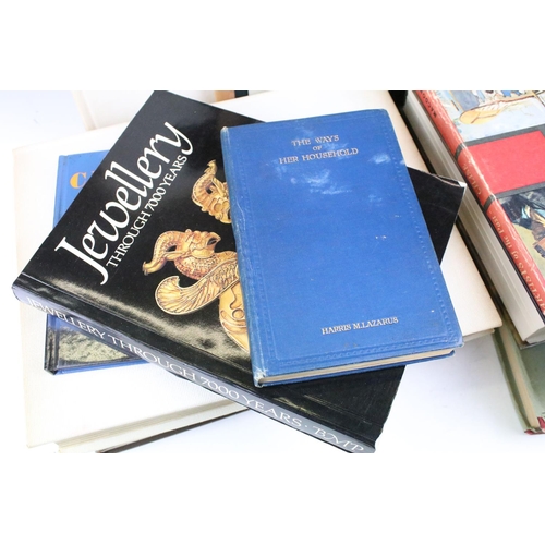 409 - Books - A small collection of books to include hardback art books, featuring 'Treasure of the Louvre... 