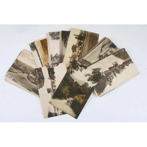 411 - Collection of around 600 Surrey postcards to include a large quantity of real photographic examples,... 
