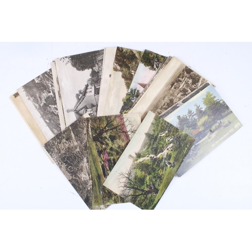 411 - Collection of around 600 Surrey postcards to include a large quantity of real photographic examples,... 
