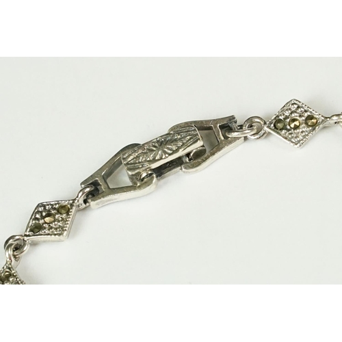 311 - Silver bracelet