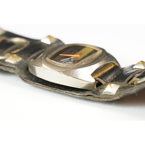 329 - Vintage Veranda jump hour digital gents watch