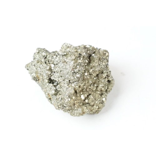 436 - Collection of mineral specimens to include geode, pyrite, crystals and amethyst grapes. Together wit... 