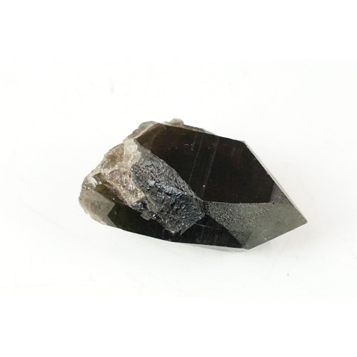 436 - Collection of mineral specimens to include geode, pyrite, crystals and amethyst grapes. Together wit... 