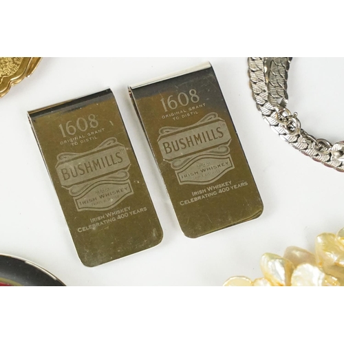 244 - A small group of mixed collectables to include costume jewellery, cultured pearl necklace with 14ct ... 