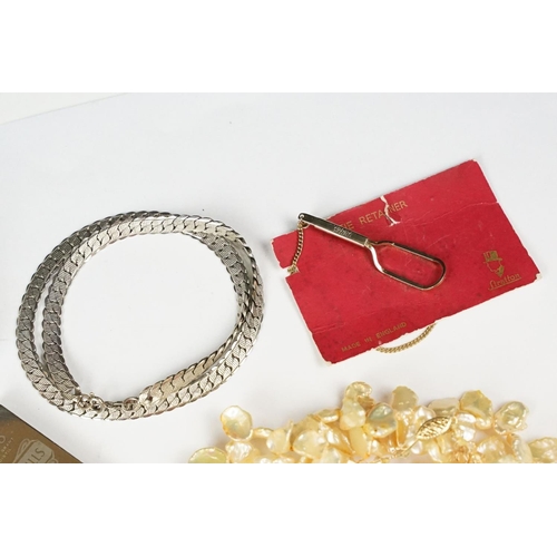 244 - A small group of mixed collectables to include costume jewellery, cultured pearl necklace with 14ct ... 