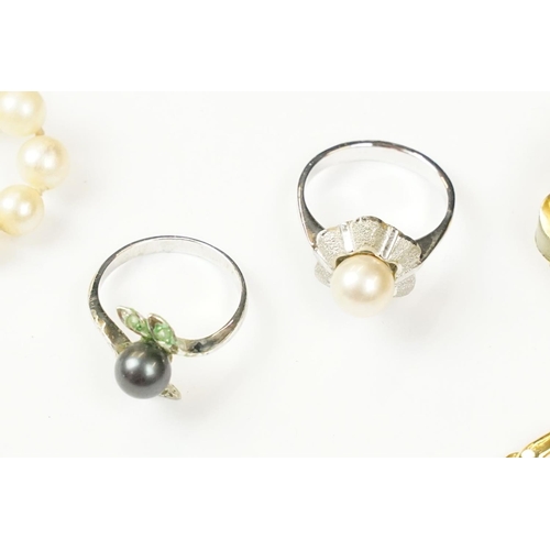 249 - A small collection of mixed jewellery to include a large fully hallmarked sterling silver cuff bangl... 