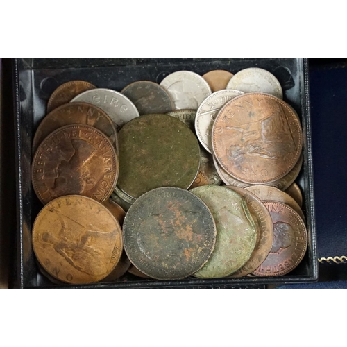 337 - A large collection of mainly contemporary costume jewellery together with some vintage, to include g... 