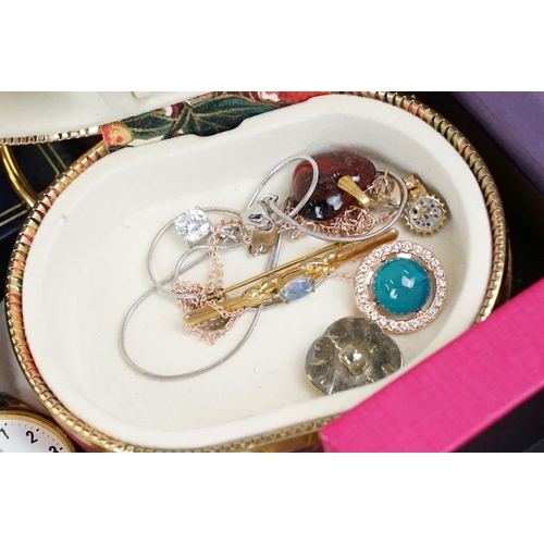 337 - A large collection of mainly contemporary costume jewellery together with some vintage, to include g... 