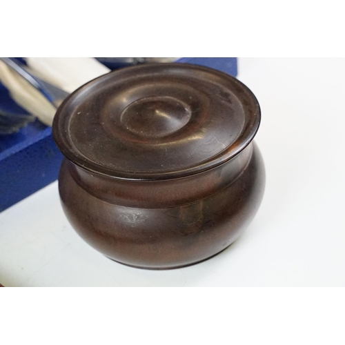 339 - A box of mixed collectables to include turned wooden trinket boxes, Zeiss tripod, GWR rule book and ... 