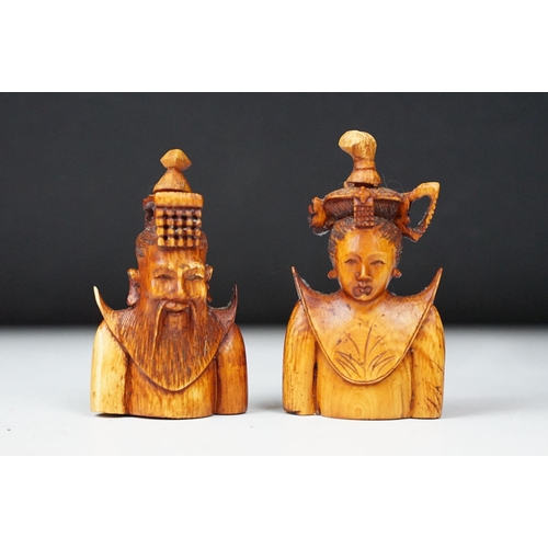 356 - A collection of Chinese scent bottles to include glass and cinibar lacquer examples