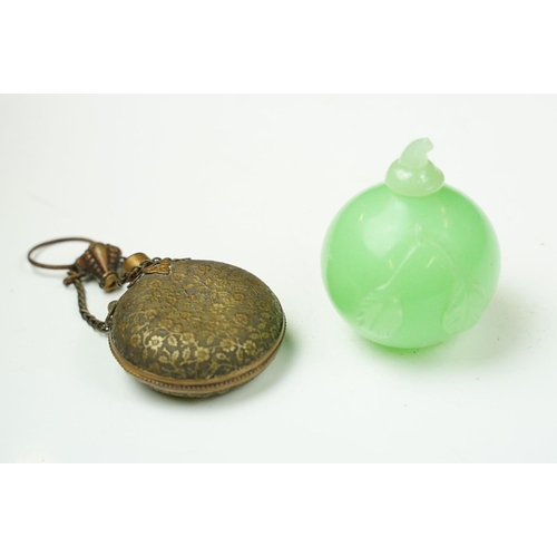 356 - A collection of Chinese scent bottles to include glass and cinibar lacquer examples