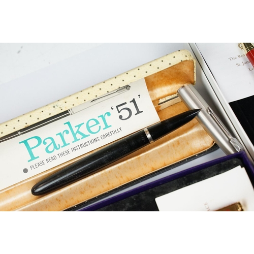 360 - A small collection of mixed pens to include Parker and Papermate examples.