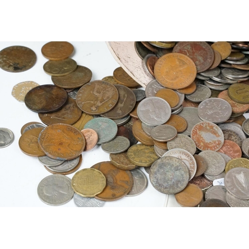 363 - A box of mixed coins to include United Kingdom and European examples.
