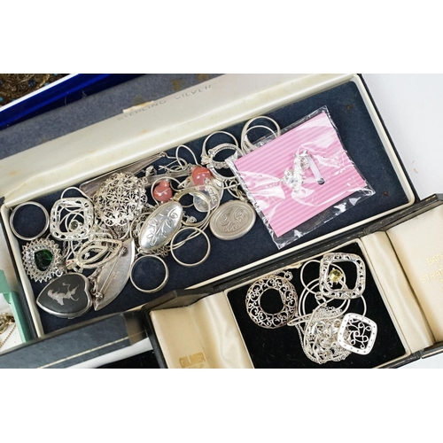 364 - A collection of silver jewellery together with a quantity of costume jewellery.