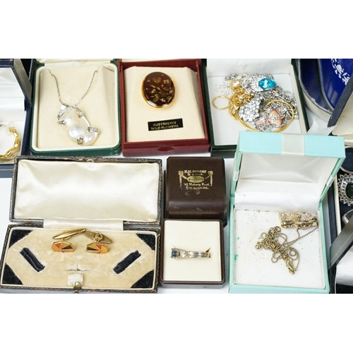 364 - A collection of silver jewellery together with a quantity of costume jewellery.