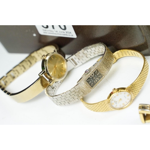 370 - Jewellery box and content to include rings, bracelets , brooches and earrings etc