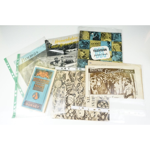 414 - Collection of vintage mostly mid 20th Century ephemera to include theatre programmes, women's magazi... 