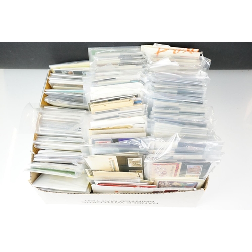 424 - Collection of Royal Mail presentation pack stamps each complete with matching post office post card ... 