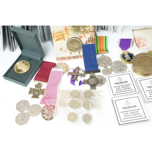 425 - Collection of Great British first day covers presented in wallets together with a selection of coins... 