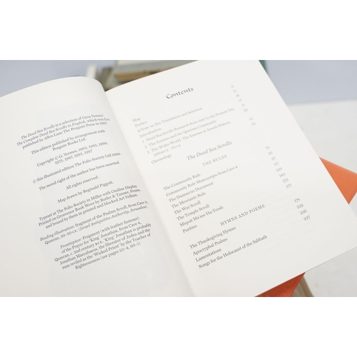 494 - Books - A Collection of around 25 The Folio Society hardback books, many contained within card sleev... 