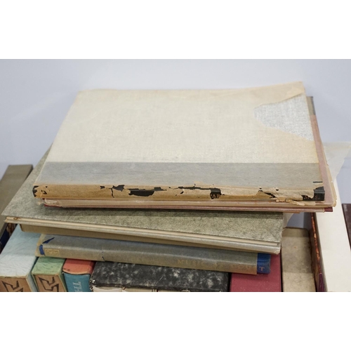 494 - Books - A Collection of around 25 The Folio Society hardback books, many contained within card sleev... 