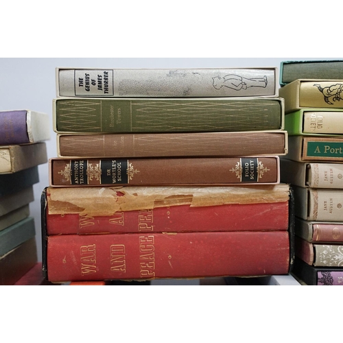 499 - Books - A collection of the Folio Society hardback books housed within card sleeves to include Rober... 