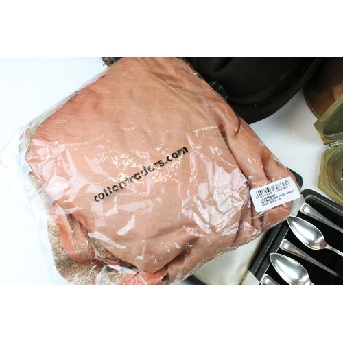 450 - Assorted 20th Century items to include a Christy's of London hat, small tribal mask, two brass and c... 