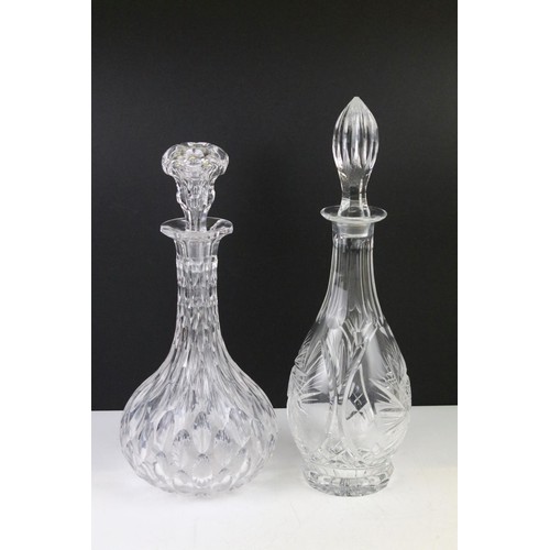 453 - Collection of assorted collectables to include a Royal Doulton chinoisserie plate, two cut glass dec... 