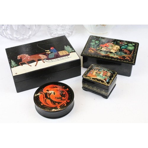 453 - Collection of assorted collectables to include a Royal Doulton chinoisserie plate, two cut glass dec... 