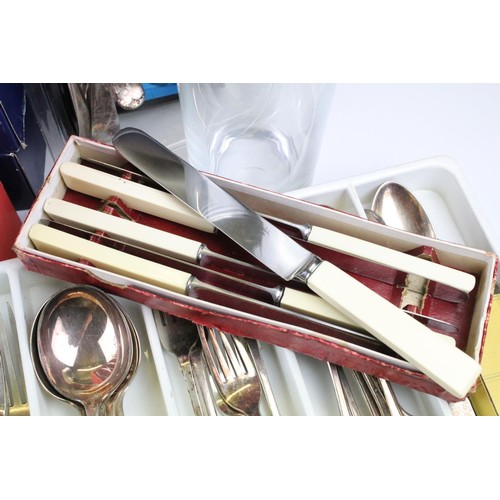 459 - Collection of silver plate to include assorted 19th Century flat ware, toast rack, twin handled dish... 