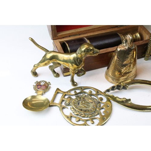 460 - Collection of assorted brass and metal wares to include brass telescope, a copper helmet form coal s... 