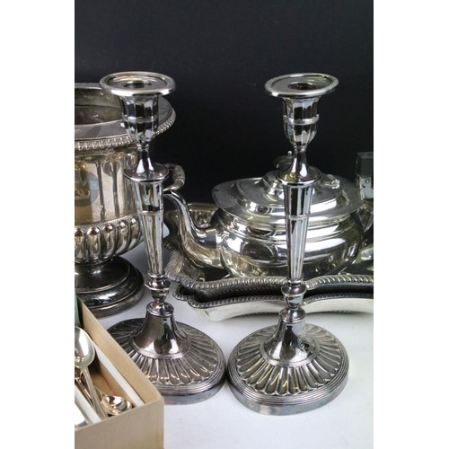467 - Collection of silver and silver plated items to include a Georgian silver hallmarked tea caddy spoon... 