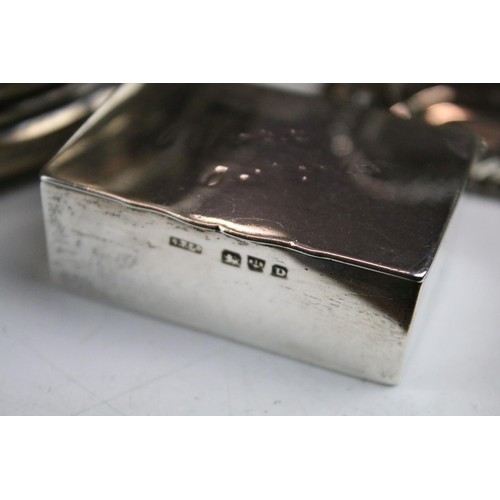 467 - Collection of silver and silver plated items to include a Georgian silver hallmarked tea caddy spoon... 