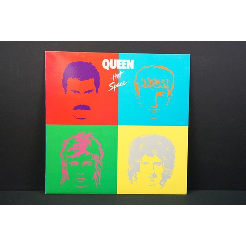 188 - Vinyl - 9 albums by Queen to include: Queen (UK 1973 1st pressing 3U / 3U matrices, EMI - EMC 3006) ... 