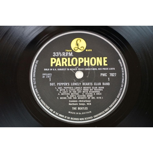 171 - Vinyl - 3 variants of The Beatles – Sgt. Pepper's Lonely Hearts Club Band on Parlophone Records to i... 